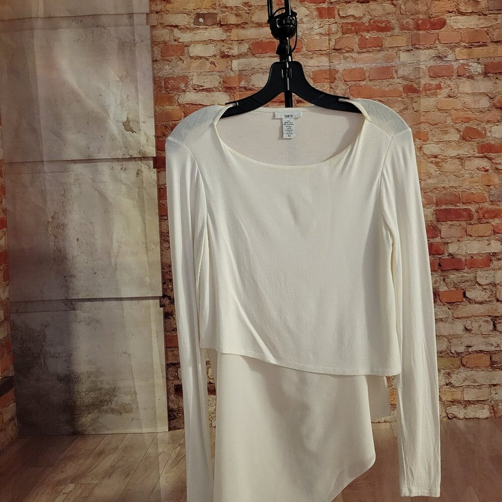 Sheer elegant A symmetrical shirt